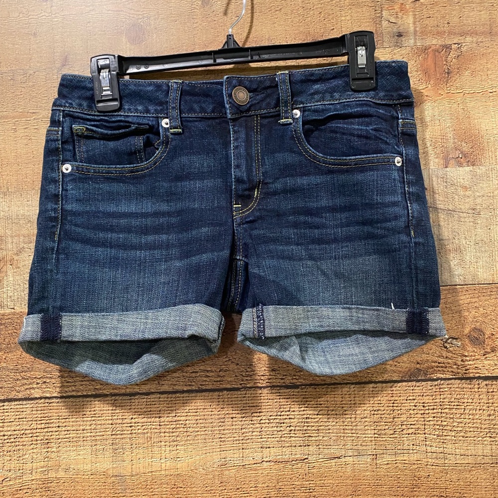 American Eagle Stretch Dark Blue Denim Cuffed Women's Shorts Size 6